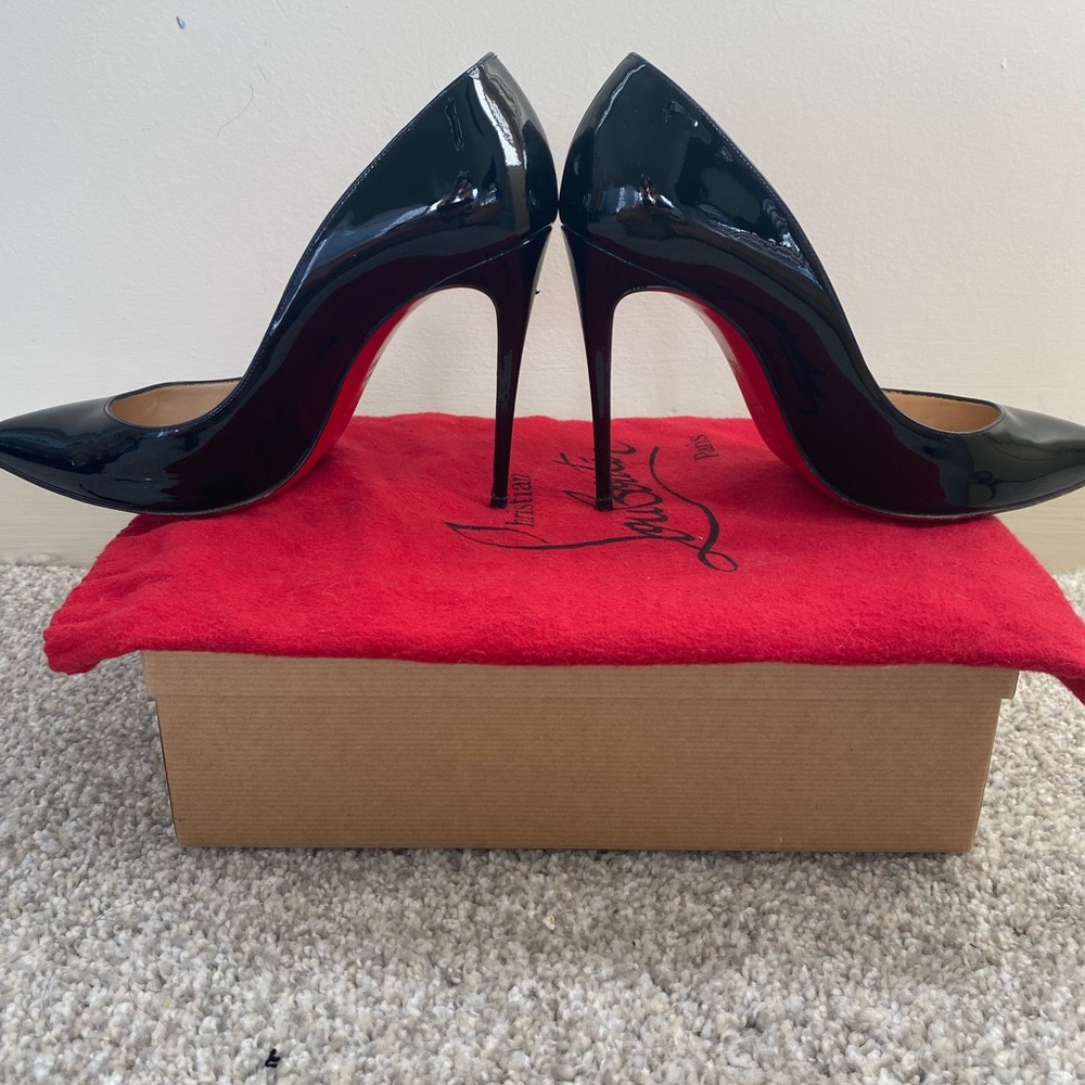 Louboutin Pigalle Follies - Black Patent Pumps 38.5 - Picture 8 of 10